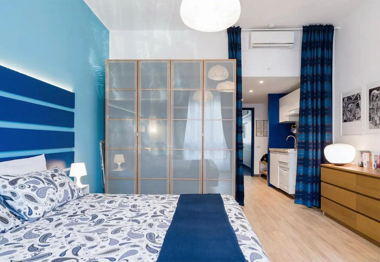 Appartamento Blu A Milano Zona Ripamonti Vicino Allo Ieo Luaran gambar