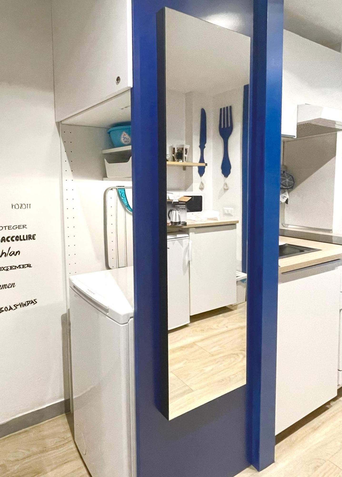 Appartamento Blu A Milano Zona Ripamonti Vicino Allo Ieo Luaran gambar