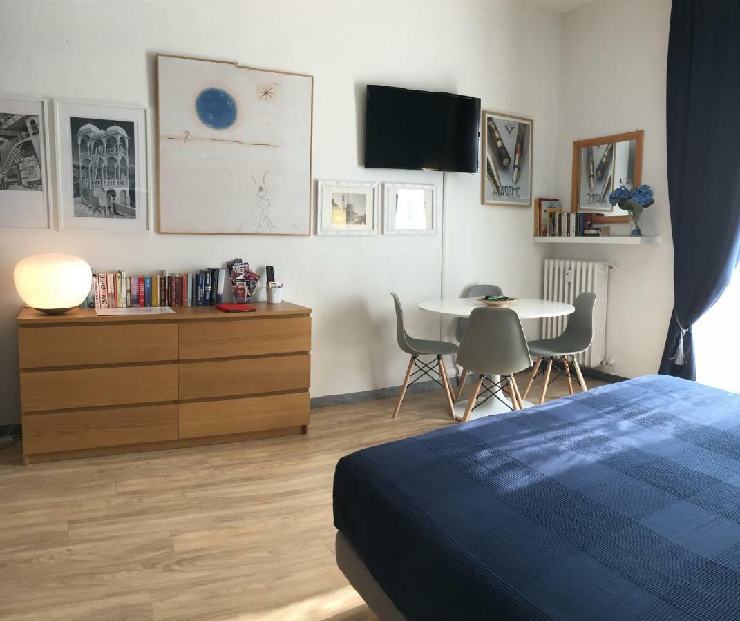 Appartamento Blu A Milano Zona Ripamonti Vicino Allo Ieo Luaran gambar